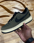 Nike Air Force 1 Low SP Undefeated Ballistic Dunk vs. AF1 (Pre-Owned)