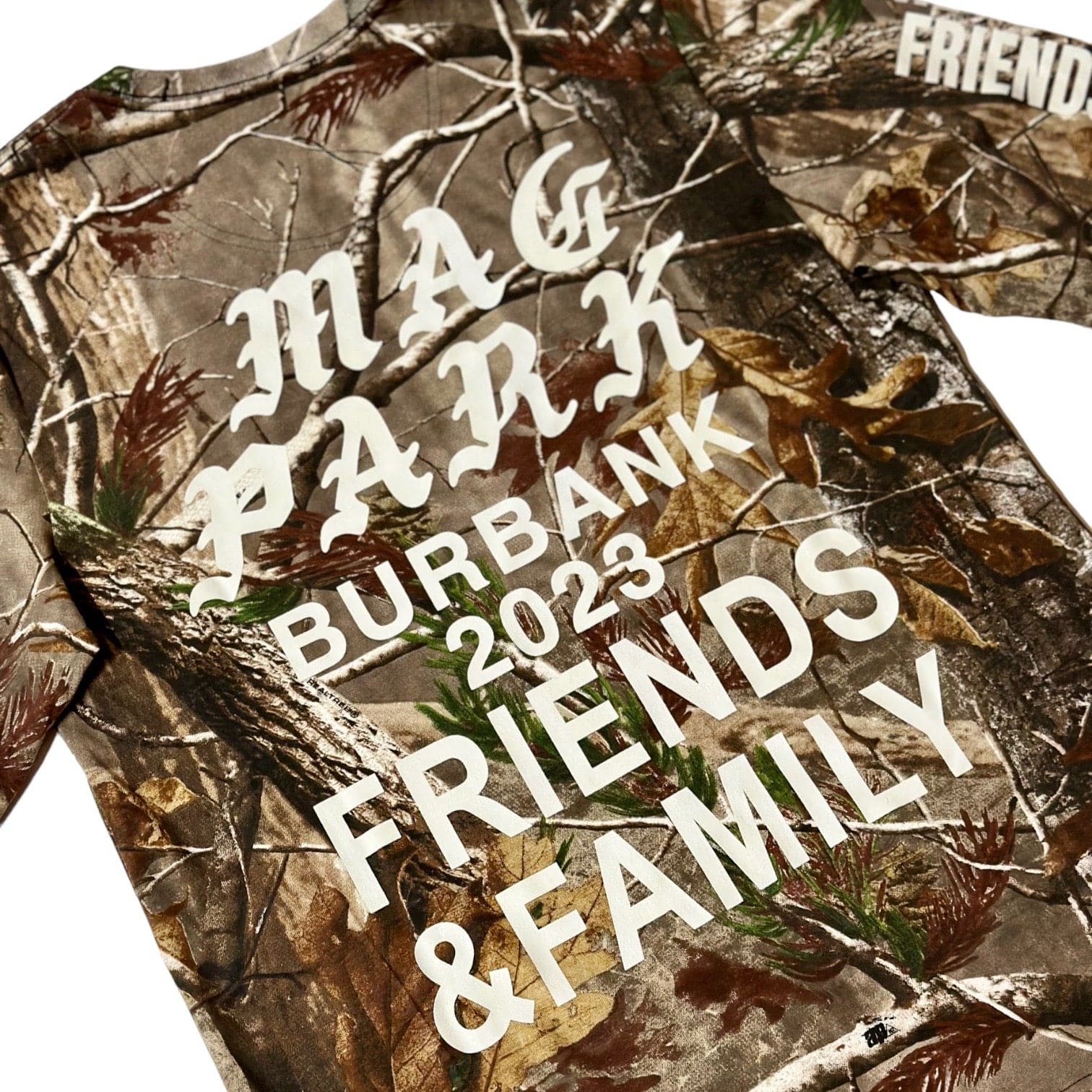 THE MAGNOLIA PARK - REALTREE F&amp;F L/S TEE [NFT HOLDERS ONLY] - The Magnolia Park